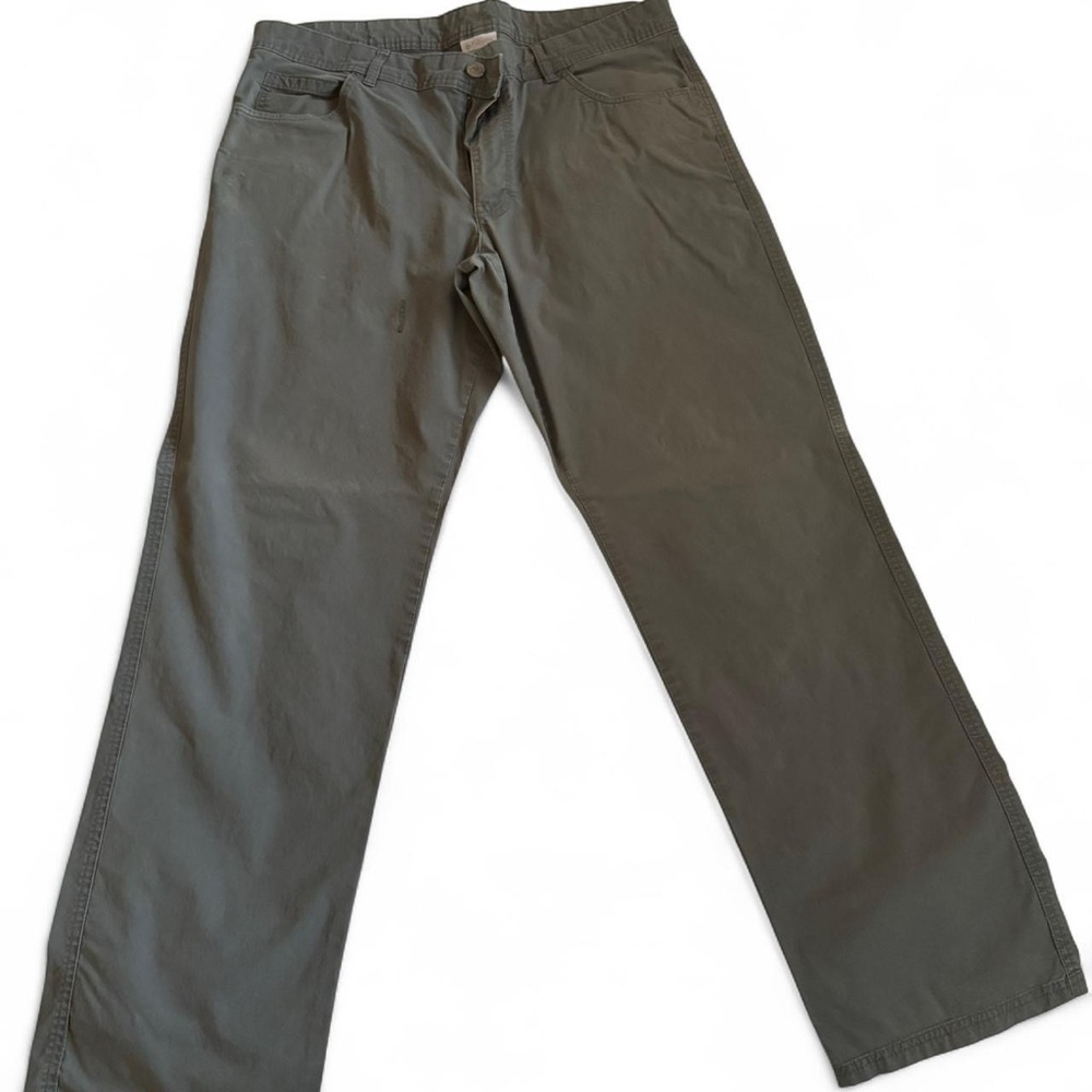 Gray Men’s Columbia Rapid Rivers pants in size 38x32